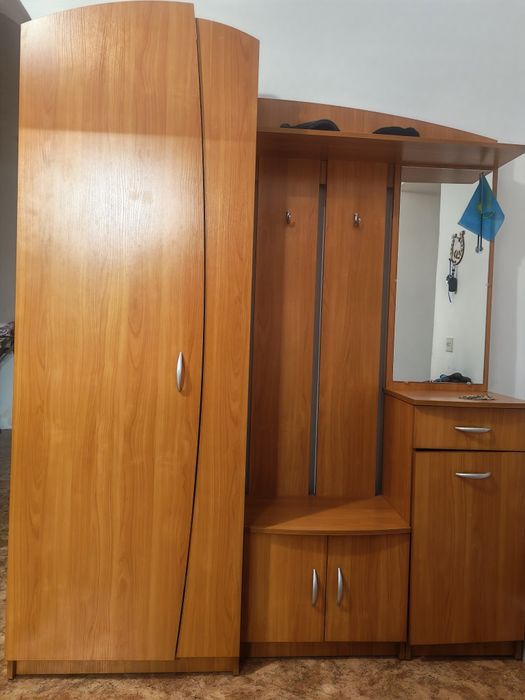 Продам прихожую в хорошем состоянии.