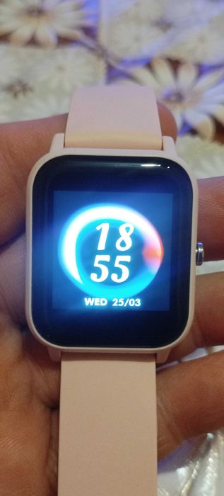 Продавам нов дамски смарт watch Blackview R3.