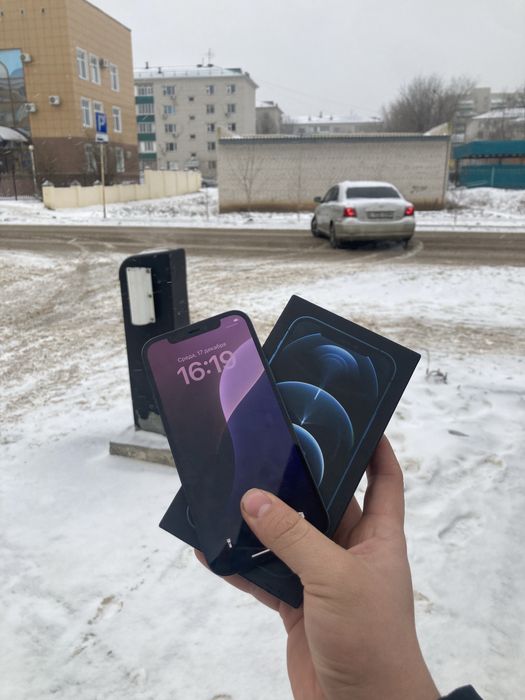 Айфон 12про полный комплект 256гб