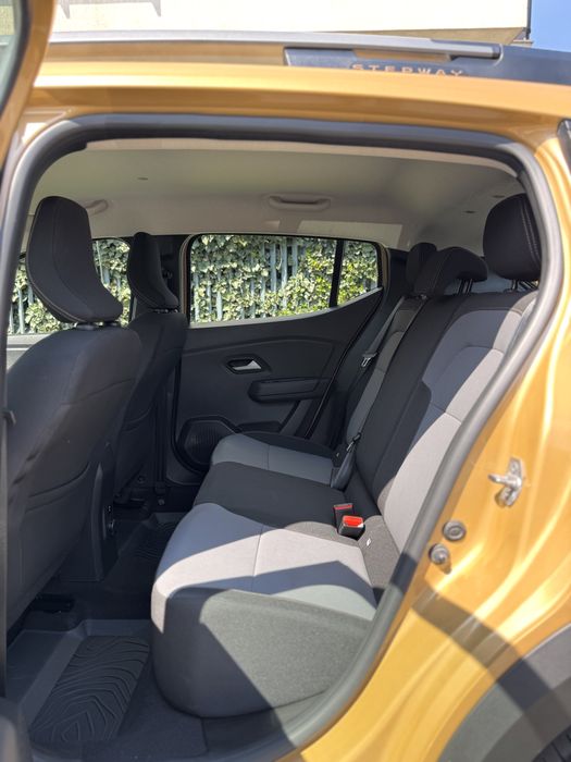 Dacia Sandero Stepway EXTREME+ / 2025 luna 06 / 16.000 KM / culoare nouă BEIGE OCHRE SAFARY / ECO G 100 CP GPL din Fabrică / GARANȚIE 2030-06.