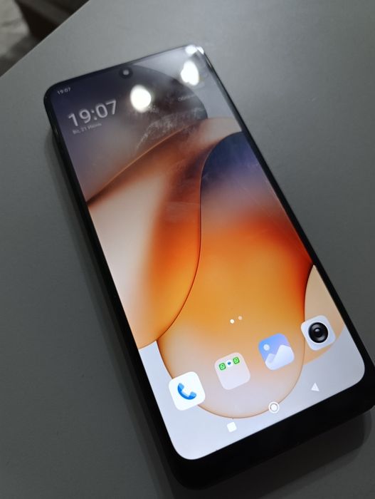 Срочно продам телефон редми 12 нот