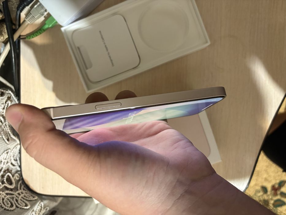 Продам iphone 13 128gb