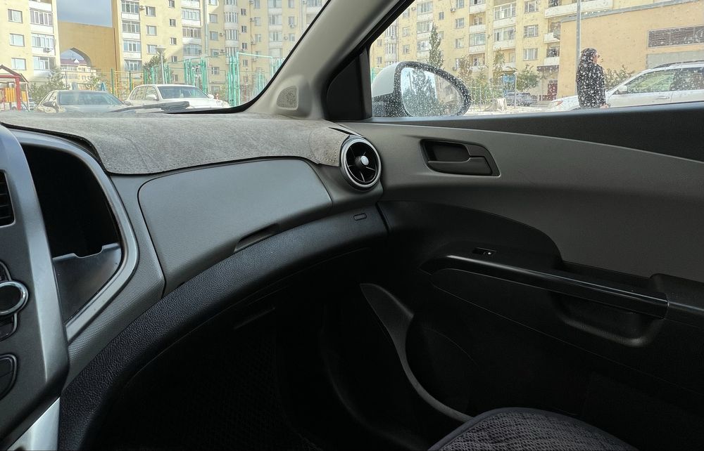 СРОЧНО продам chevrolet aveo 2013 г
