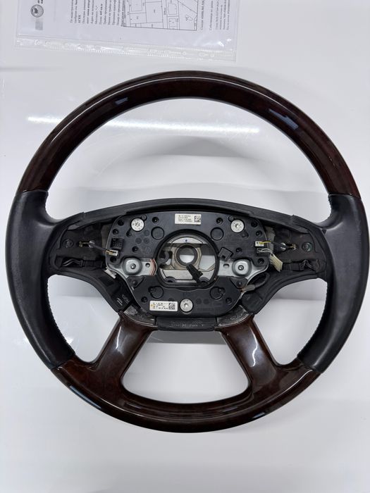 Волан Мерцедес W221
