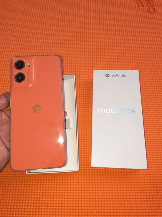 MOTOROLA  moto g 06 оранжев с гаранция