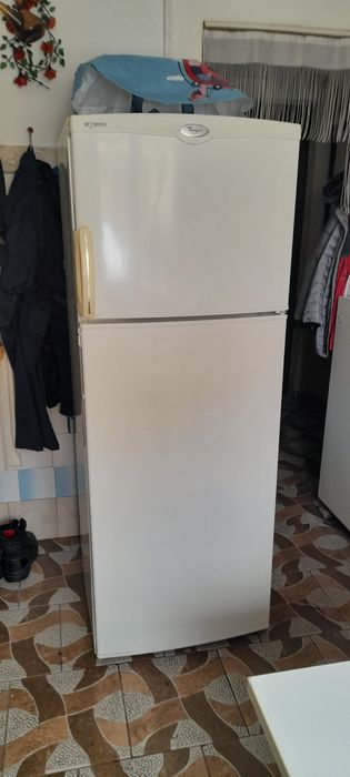 frigider cu congelator Whirlpool