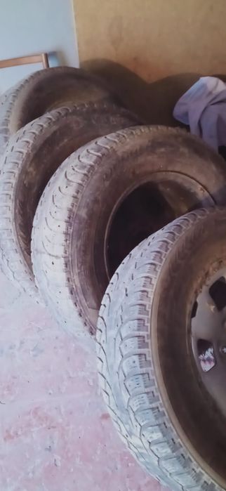 Продам колеса с дисками для автомобиля