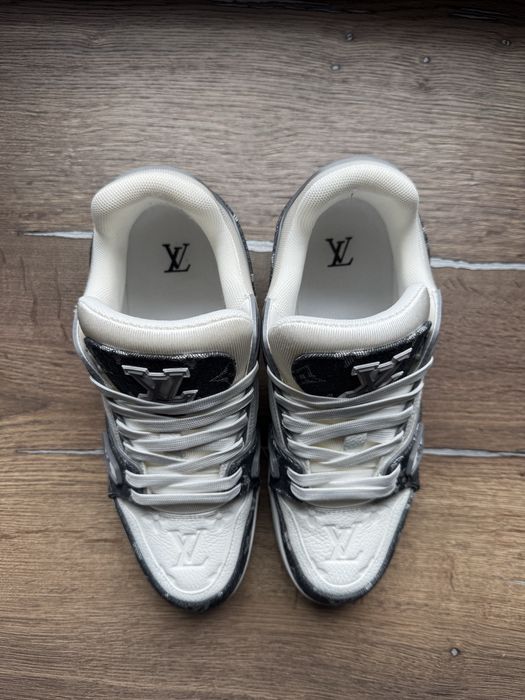 Louis Vuitton Trainers - маратонки