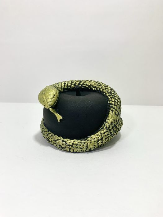 Статуэтка змеи