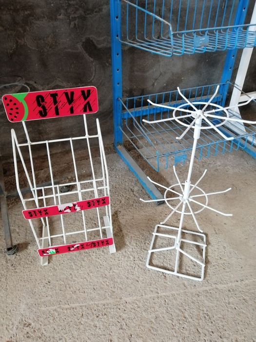 Стеллажла сотилади