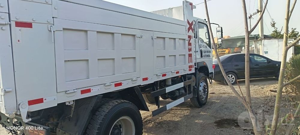 Howo sinotruk sotiladi