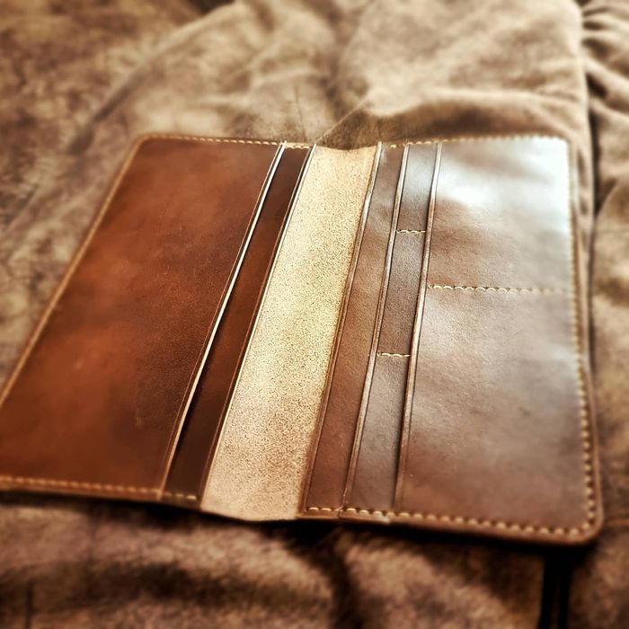 Продам кошелек из натуральной кожи