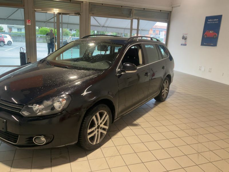 Volkswagen Golf VI 1.6 TDI Highline 2010