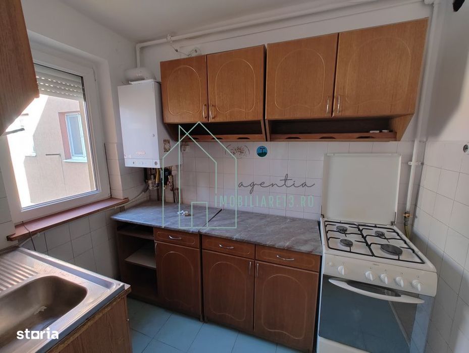 Apartament 3 camere, etaj 3, Cartier M. Kogalniceanu, 44mp Sebes, Alba