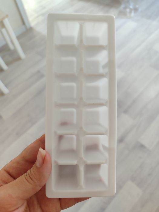 Пластиковая форма для льда