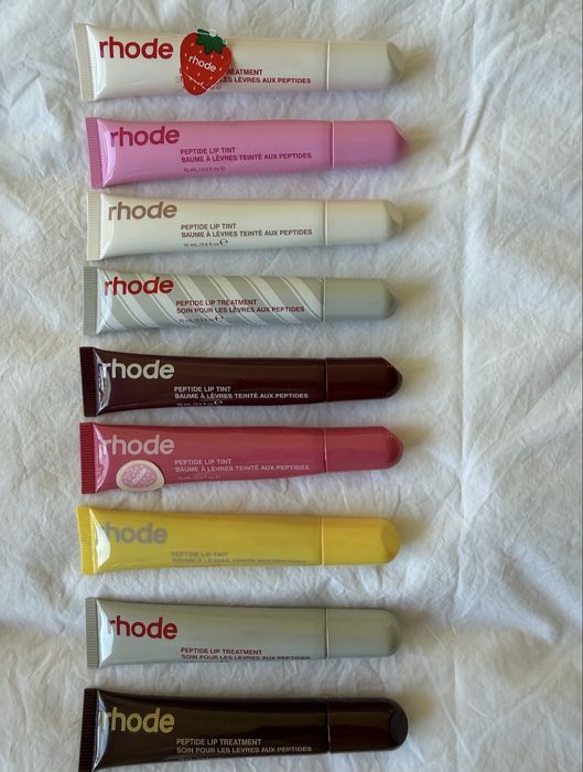 Оригинални Rhode Peptide Lip Tint / Treatment гланцове от САЩ – 9 € | Налични цветове | BESTIE промо + 2 гланца ПОДАРЪК