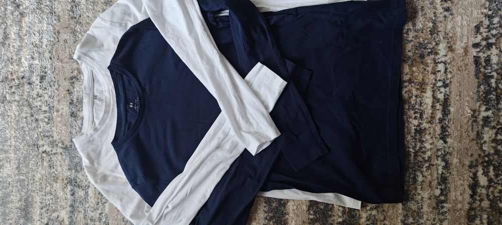 Vând set de 2 tricouri cu mânecă lungă marca H&M, mărimea 170cm