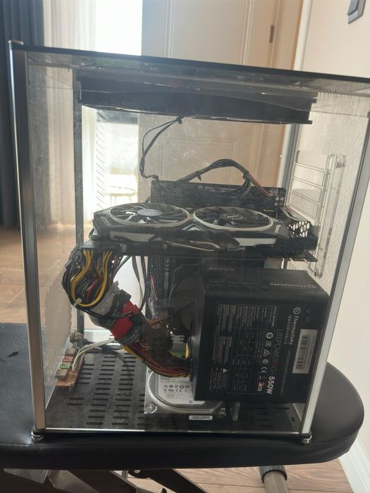 Поръчкова кутия за компютър