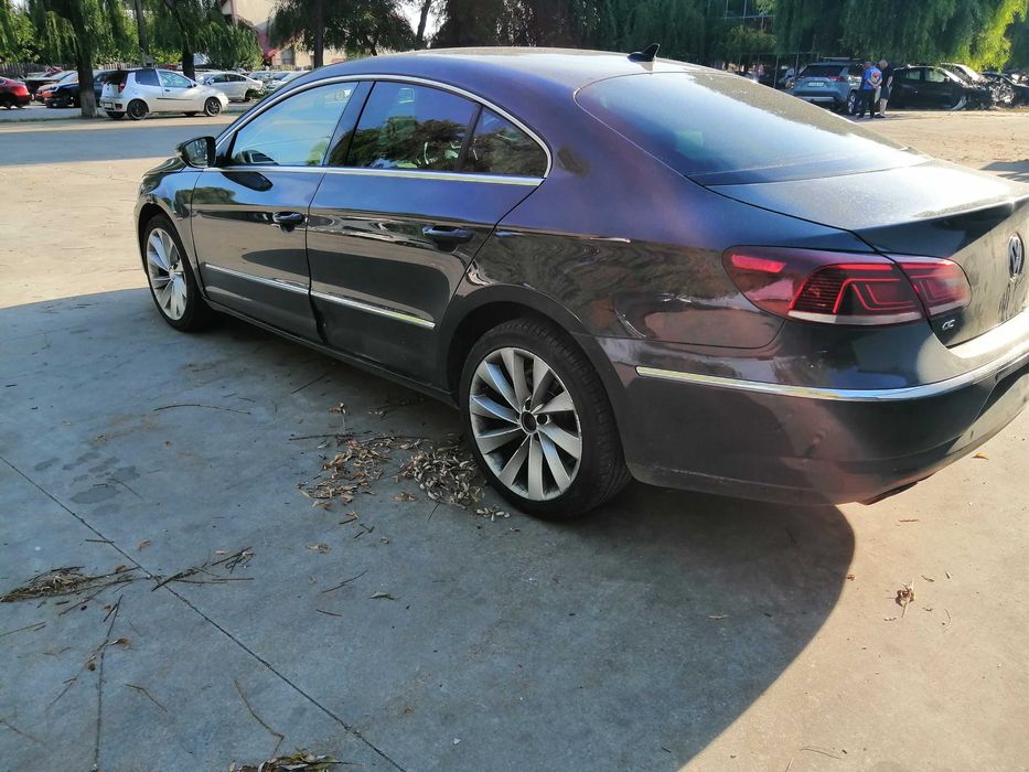 Dezmebram Volkswagen CC