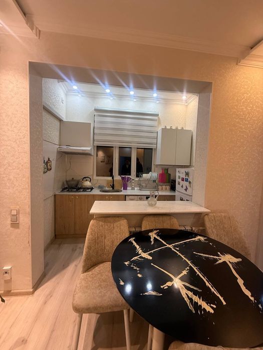 Чиланзар 7-квартал  .2/ 4/ 4/.  ( мебель и техника )