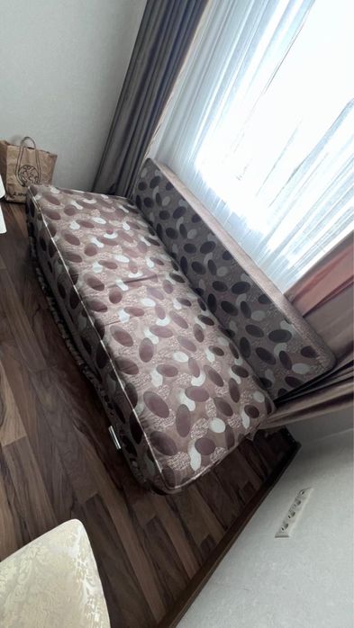 Продам диван 2мх1