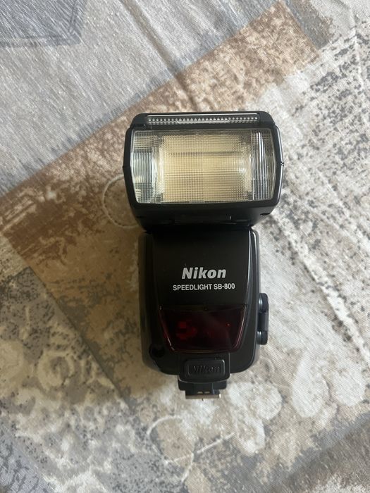 Светкавица Nikon SB-800