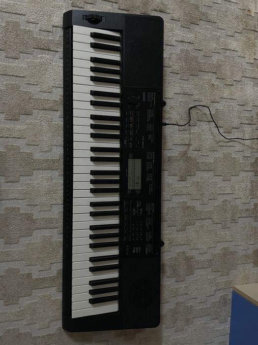 Синтезатор Casio