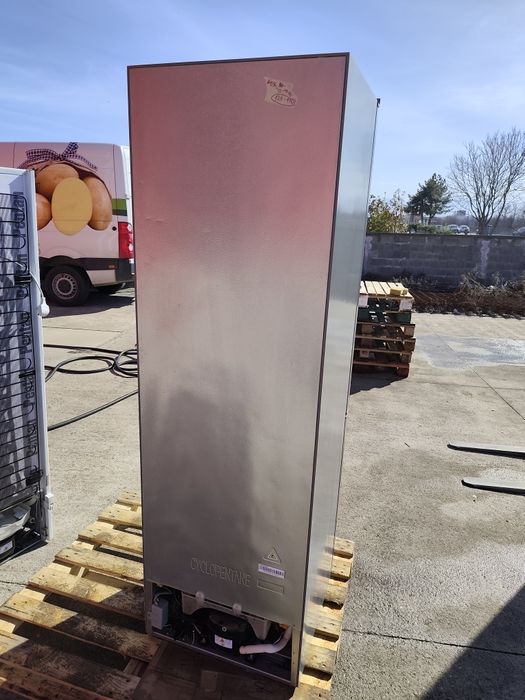 Хладилник с фризер FRIDGEMASTER