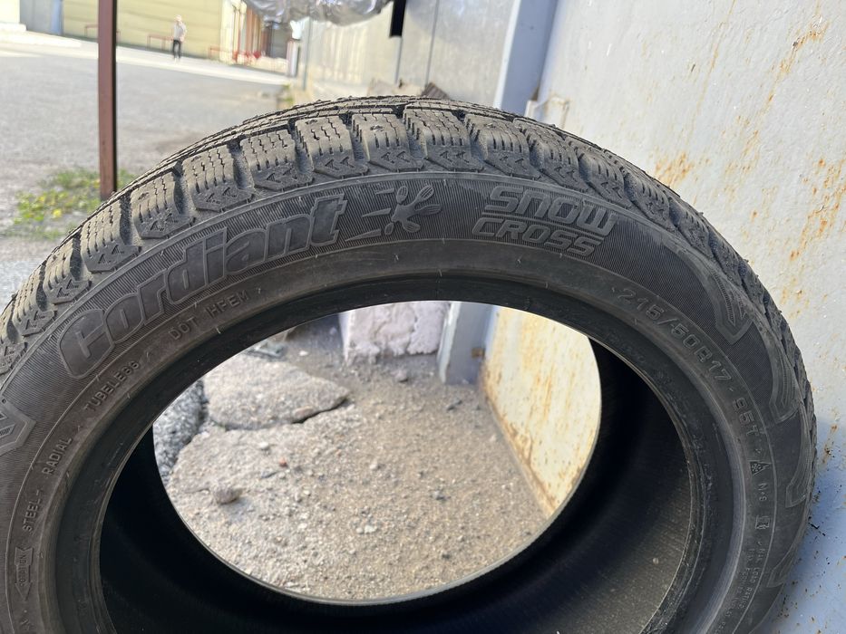 Зимняя резина 215/50/17