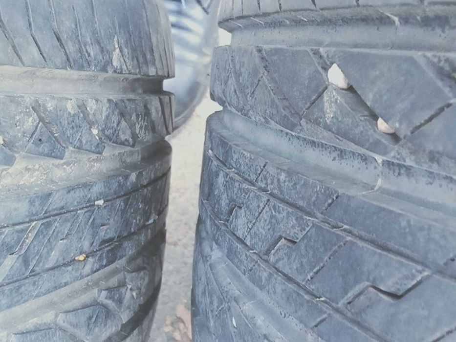 Продам две пары шин 255/55/R18