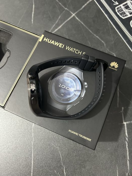 Vand ceas Huawei watch 5 black