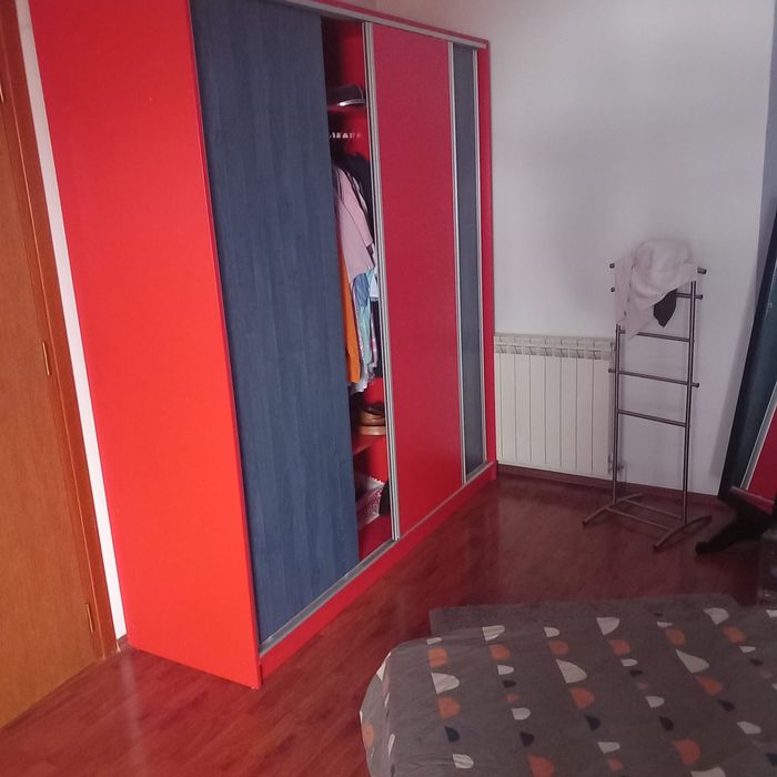 Vând mobila dormitor