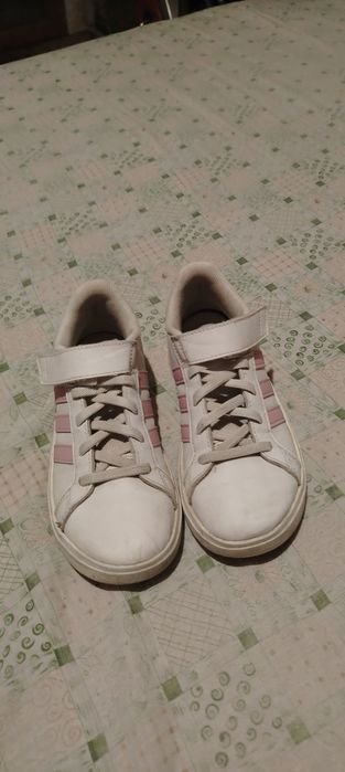 Марков и детцки обувки за момче и момиче