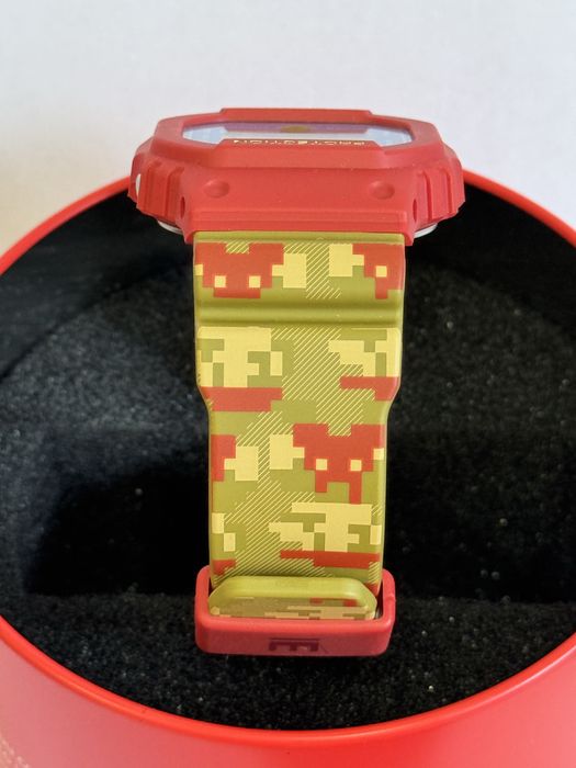 Ceas Casio G-Shock DW-5600SMB Mario aproape nou