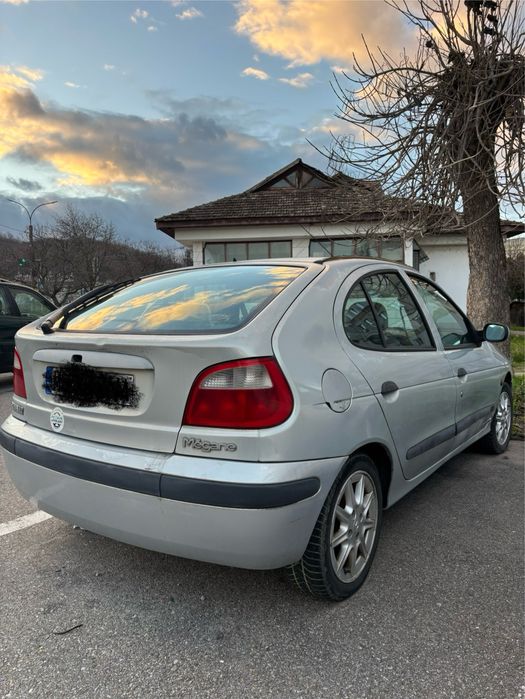 Renault Megane 1.4 16v