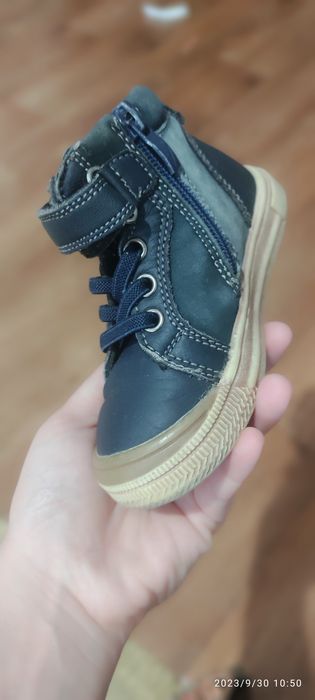 Детская обувь 3000 тенге