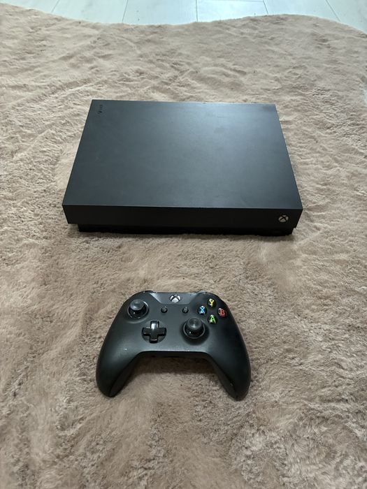 Xbox One X, 1T, 4K