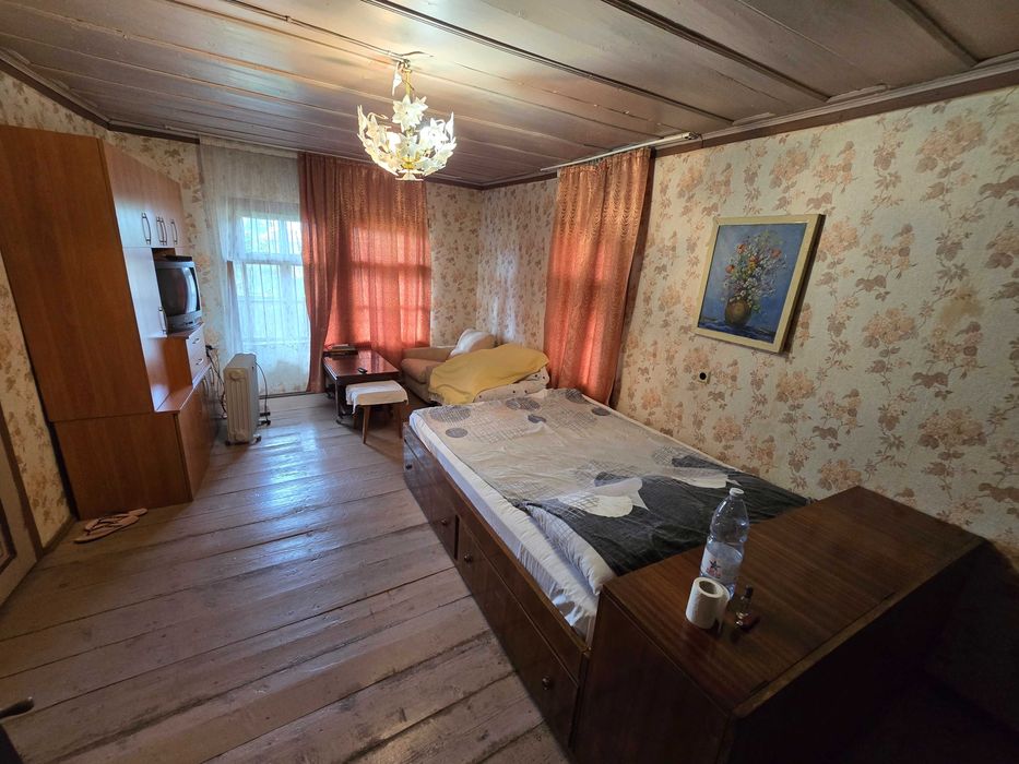 Къща в село Ресен