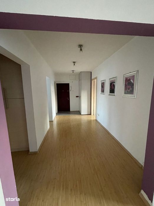 Apartament Spatios cu loc de parcare
