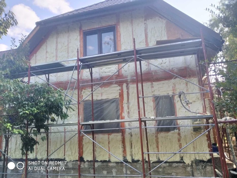 Izolație cu spuma poliuretanica celula inchisa sau celula deschisa