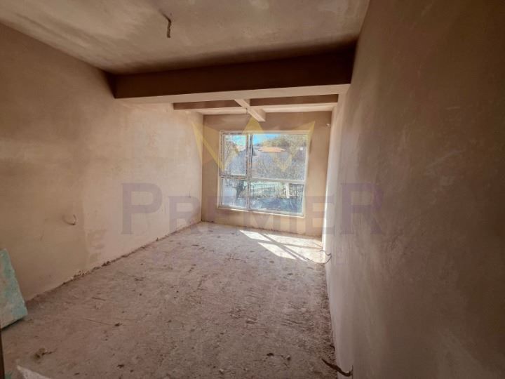 Продава се Тристаен апартамент в Варна, Виница - 105 кв.м за 753 €/кв.м - Снимка #2