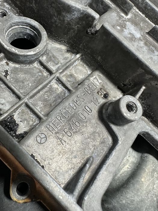 Capac motor chiuloasa Mercedes Sprinter 2.2 CDI 2006-2010