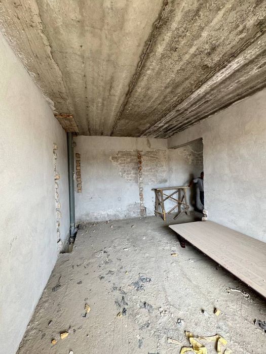 Яшнабад улица Иззат Новостройке продается квартира коробка 2/7/8  52м2