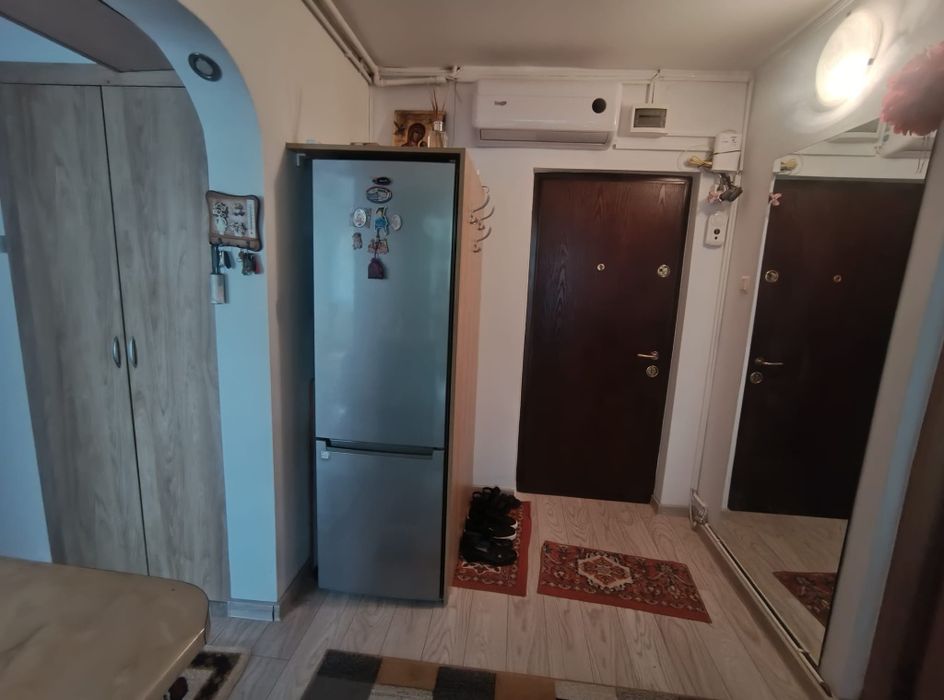 Vand apartament 2 camere, str.Jiului-bld Closca (proprietar) — fotografia 1