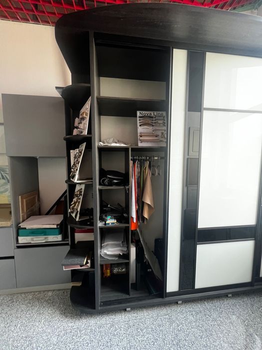 Продам хороший шкаф