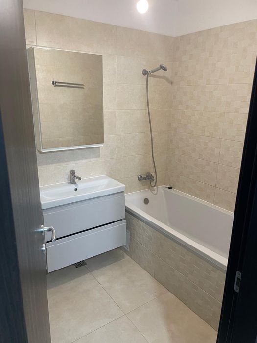 Inchiriez apartament +curte in Bragadiru