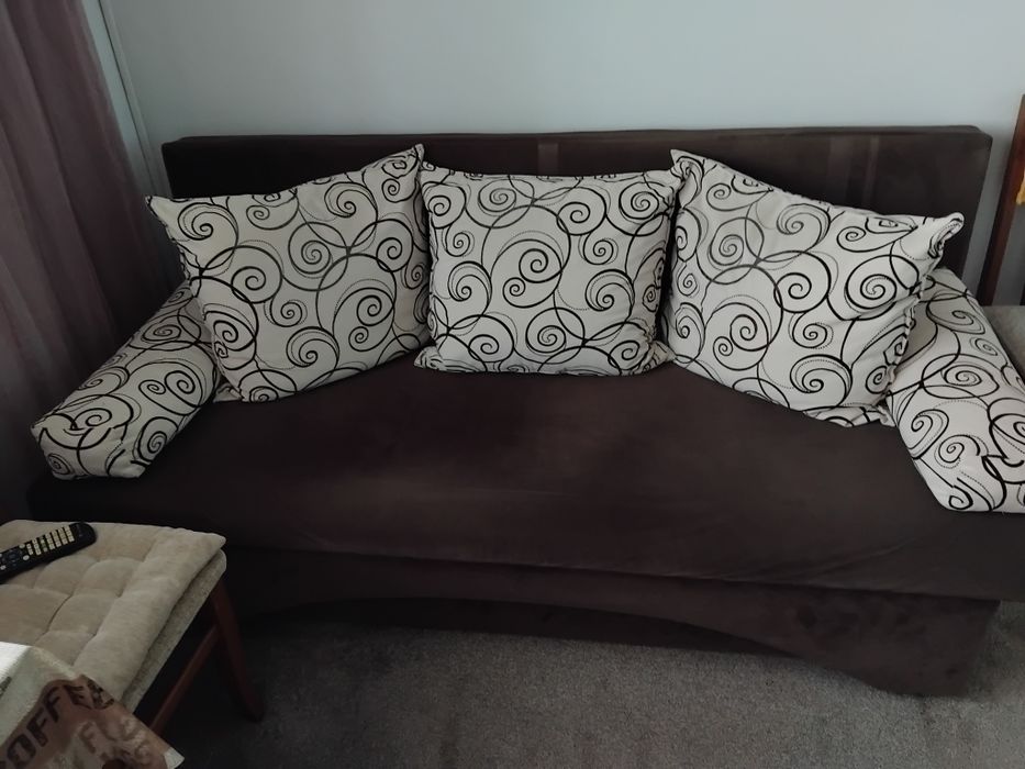 Продавам разтегателен диван