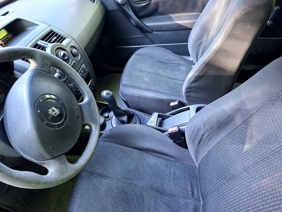 Продавам запазен автомобил Renault Megane