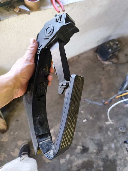 Педал за газта Mercedes S500 W221