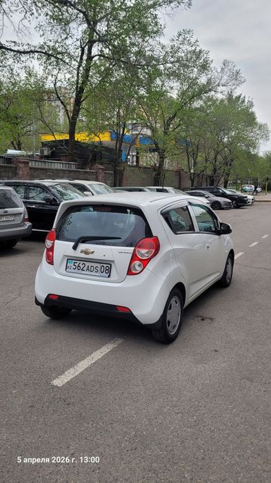 Машина Шевроле Спарк